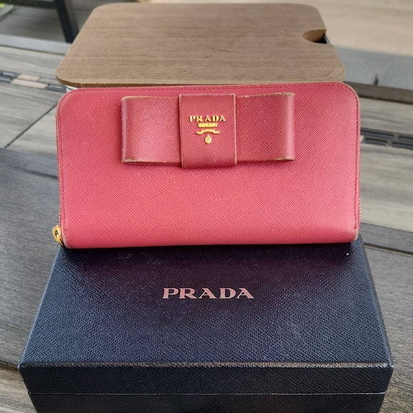 Prada Pink Saffiano Leather Wallet - Picture 1 of 11